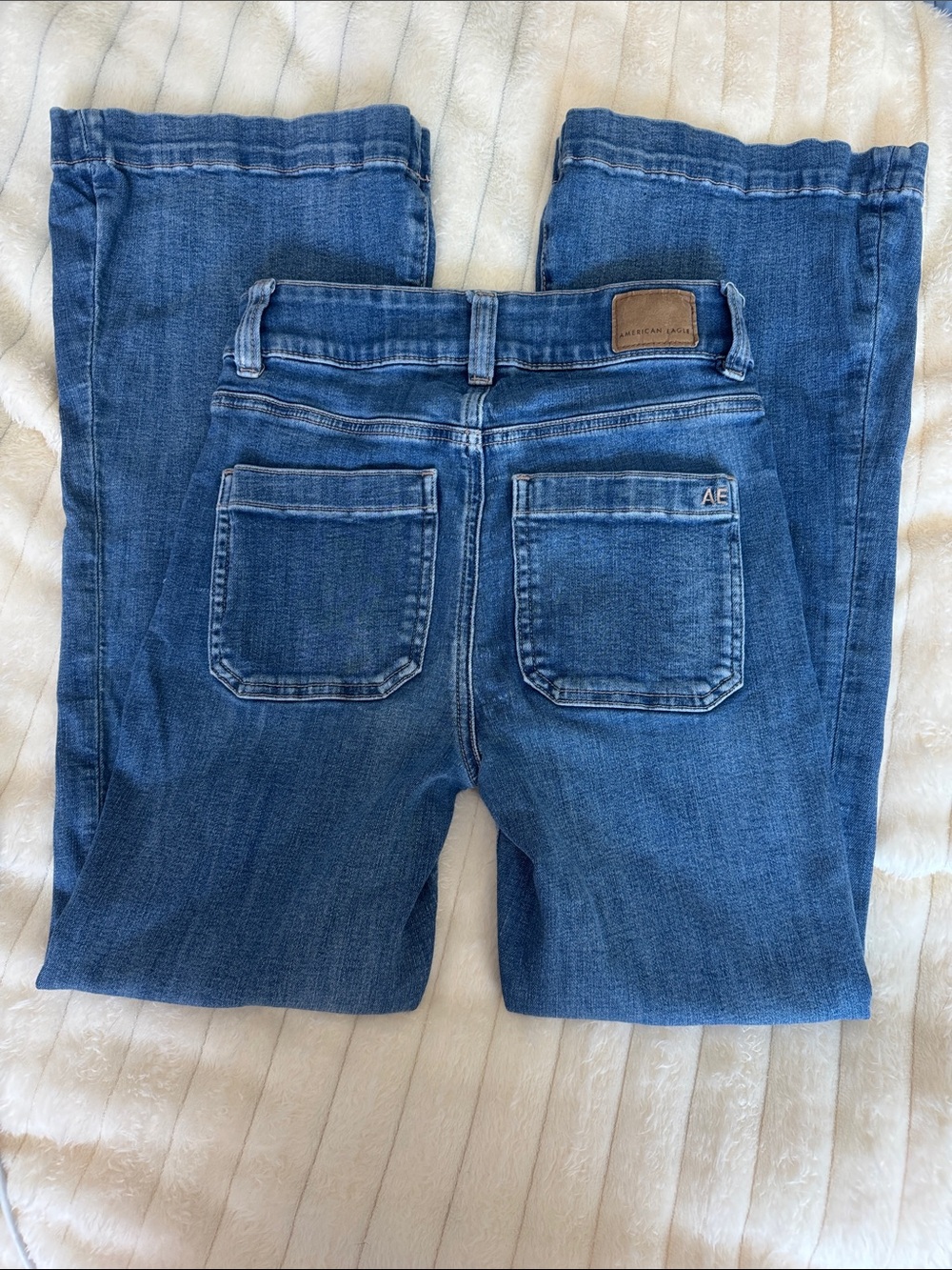 American Eagle Outfitters Light Blue Flared Jeans - Picture 6 of 6